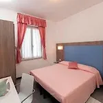 Rosa Szálloda 3*