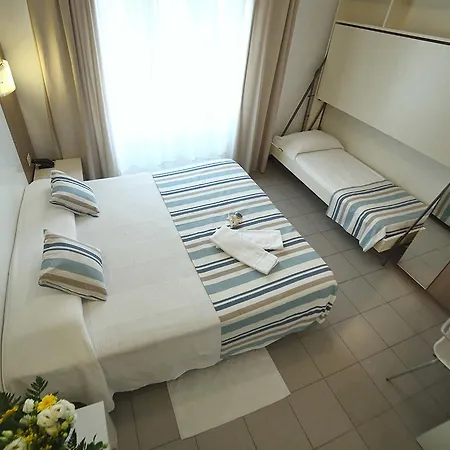 Rosa Hotel 3*