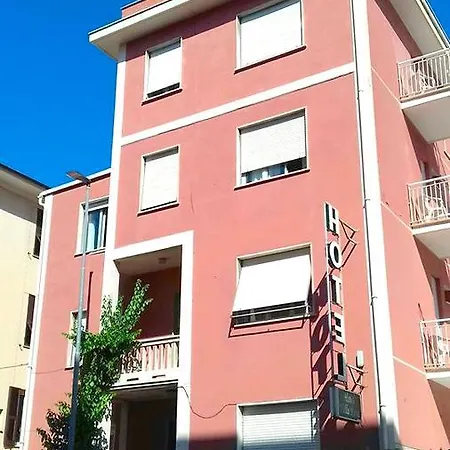Rosa Hotel 3*